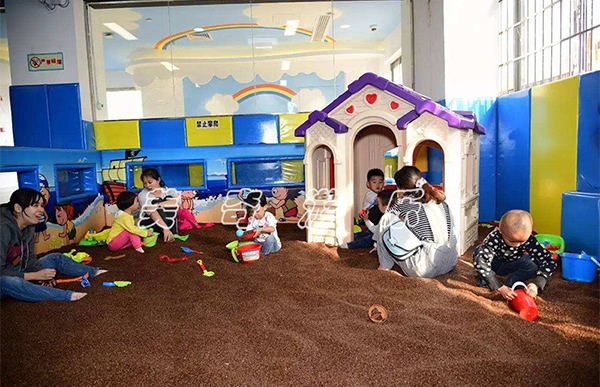 室内儿童乐园里面有哪些项目可以玩